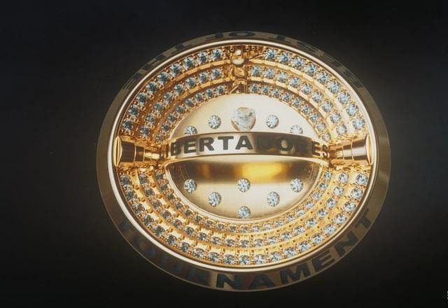 Imagem da noticia Anel dado ao melhor jogador da Libertadores tem 122 diamantes; veja imagens