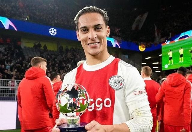 Imagem da noticia Manchester United prepara oferta de R$ 481 milhões por Antony, do Ajax