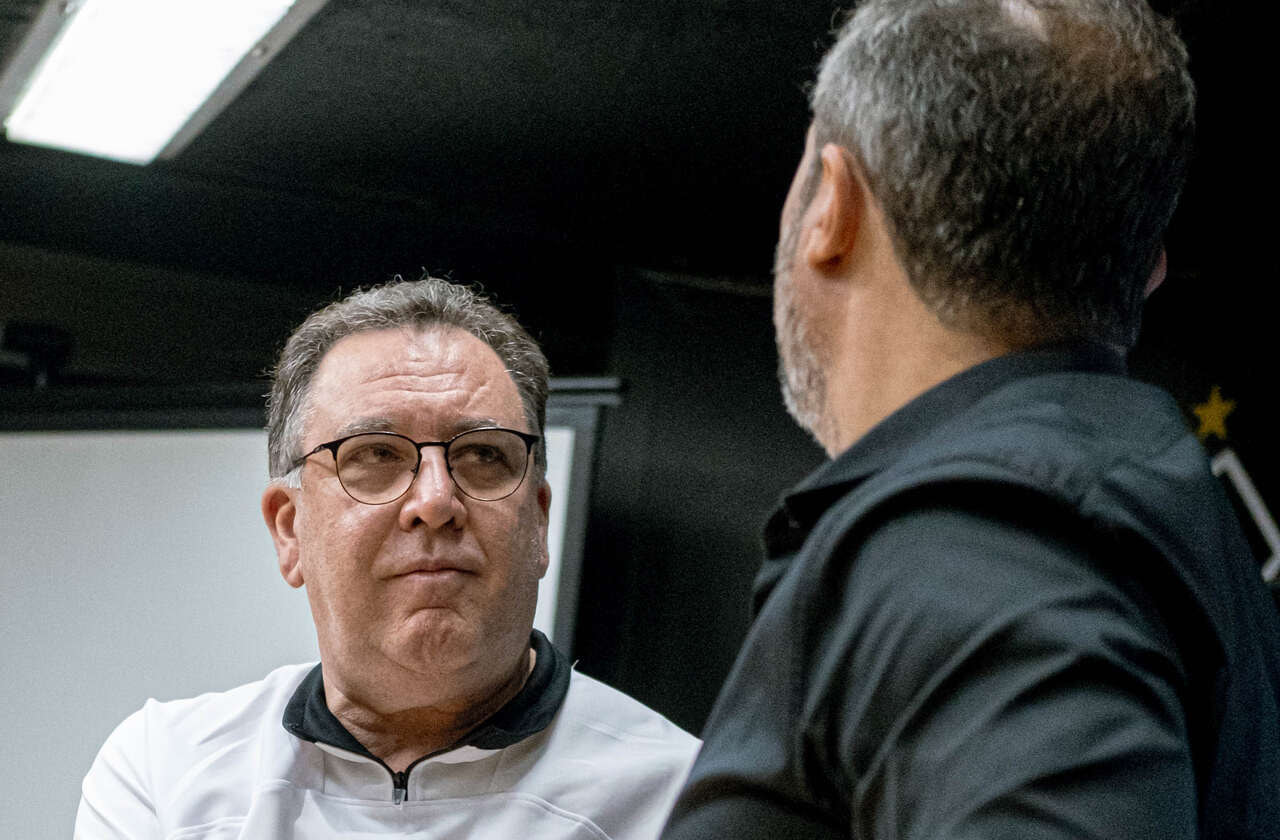 Imagem da noticia Santos inicia semana em busca de técnico e revive dilemas no mercado da bola