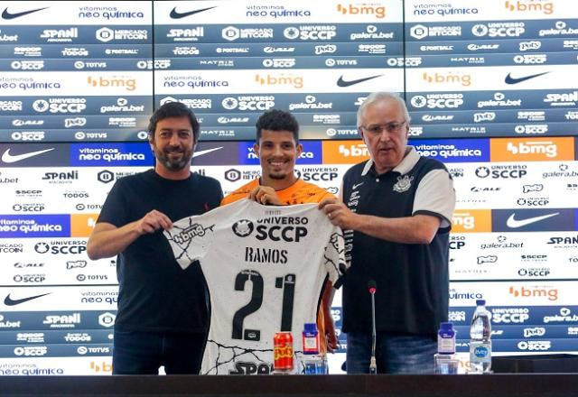Imagem da noticia Rafael Ramos elogia torcida do Corinthians e avisa: "Sou mais ofensivo"