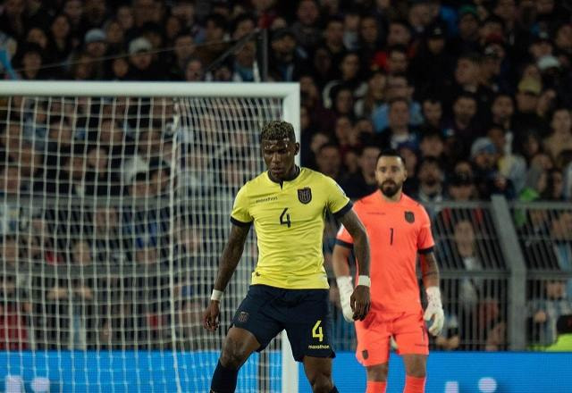 Imagem da noticia Arboleda sente a coxa e vira dúvida ao São Paulo para final da Copa do Brasil