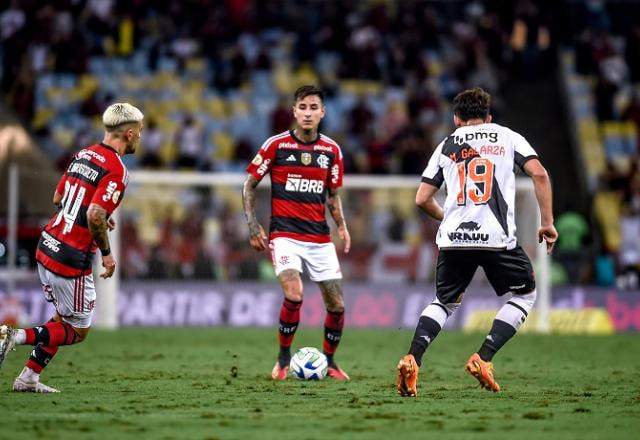 Imagem da noticia Arena SBT repercute goleada do Flamengo sobre o Vasco e rodada do Brasileirão