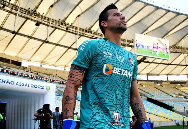 Imagem da noticia Arena SBT terá presença de Liminha e entrevista com o goleiro Fábio