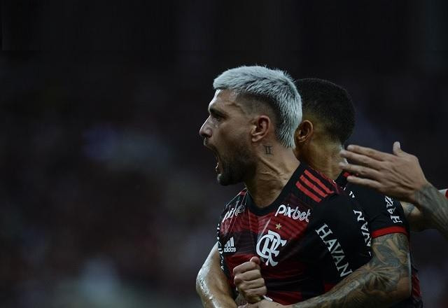 Imagem da noticia Arrascaeta brilha, Flamengo bate Atlético-MG e avança às quartas da Copa do Brasil