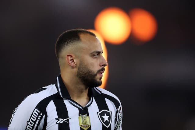 Davide Ancelotti explica ausência de Arthur Cabral em triunfo do Botafogo Davide Ancelotti explica ausência de Arthur Cabral em triunfo do Botafogo