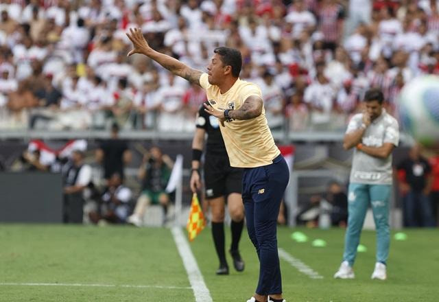 Imagem da noticia Ascensão meteórica e título da Supercopa: conheça a carreira de Thiago Carpini