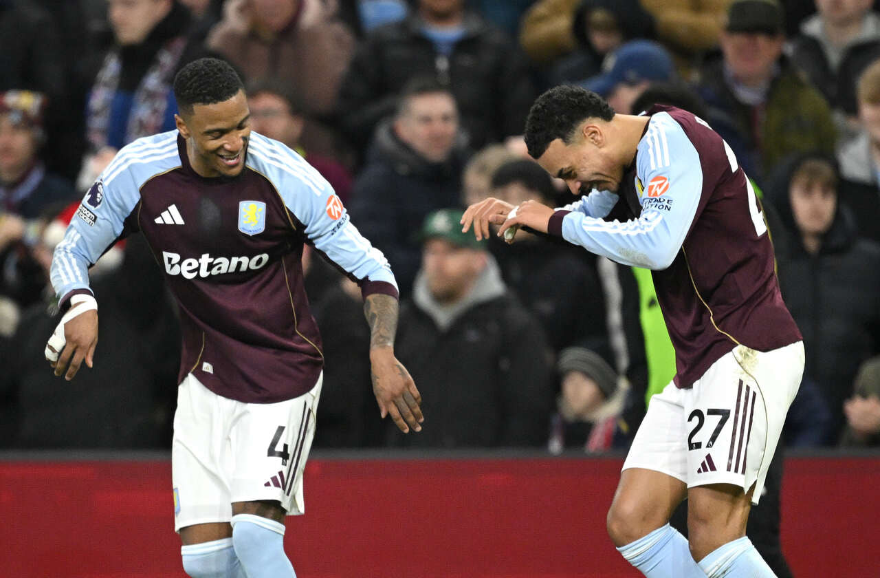 Imagem da noticia Aston Villa vence United e engrena décimo triunfo seguido na temporada