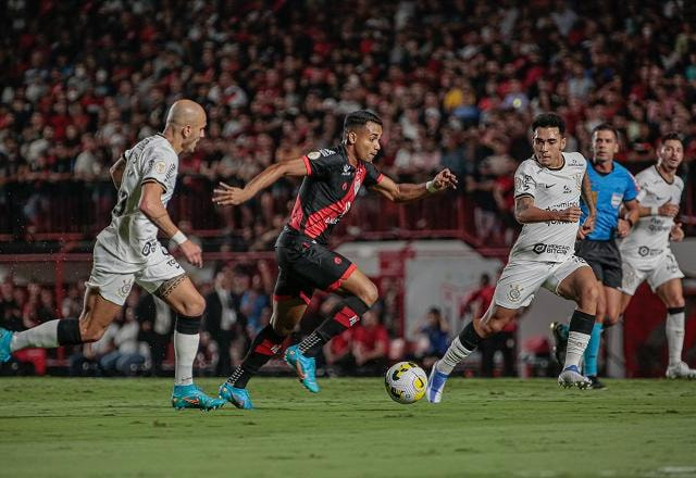 Imagem da noticia Corinthians x Atlético-GO: onde assistir, escalações e desfalques