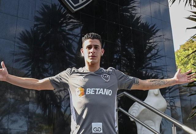 Imagem da noticia Atlético-MG anuncia a contratação do atacante Pavón, ex-Boca Juniors