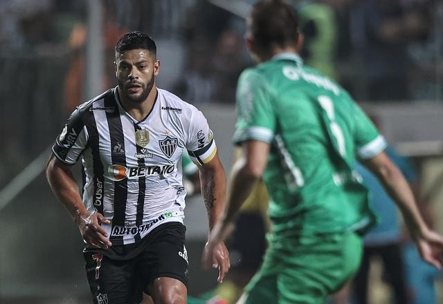 Imagem da noticia Atlético-MG diz que Gabigol motivou denúncia "esdrúxula" a Hulk no STJD