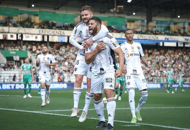 Imagem da noticia Hulk brilha, Atlético-MG vence Juventude e entra no G4 do Brasileirão