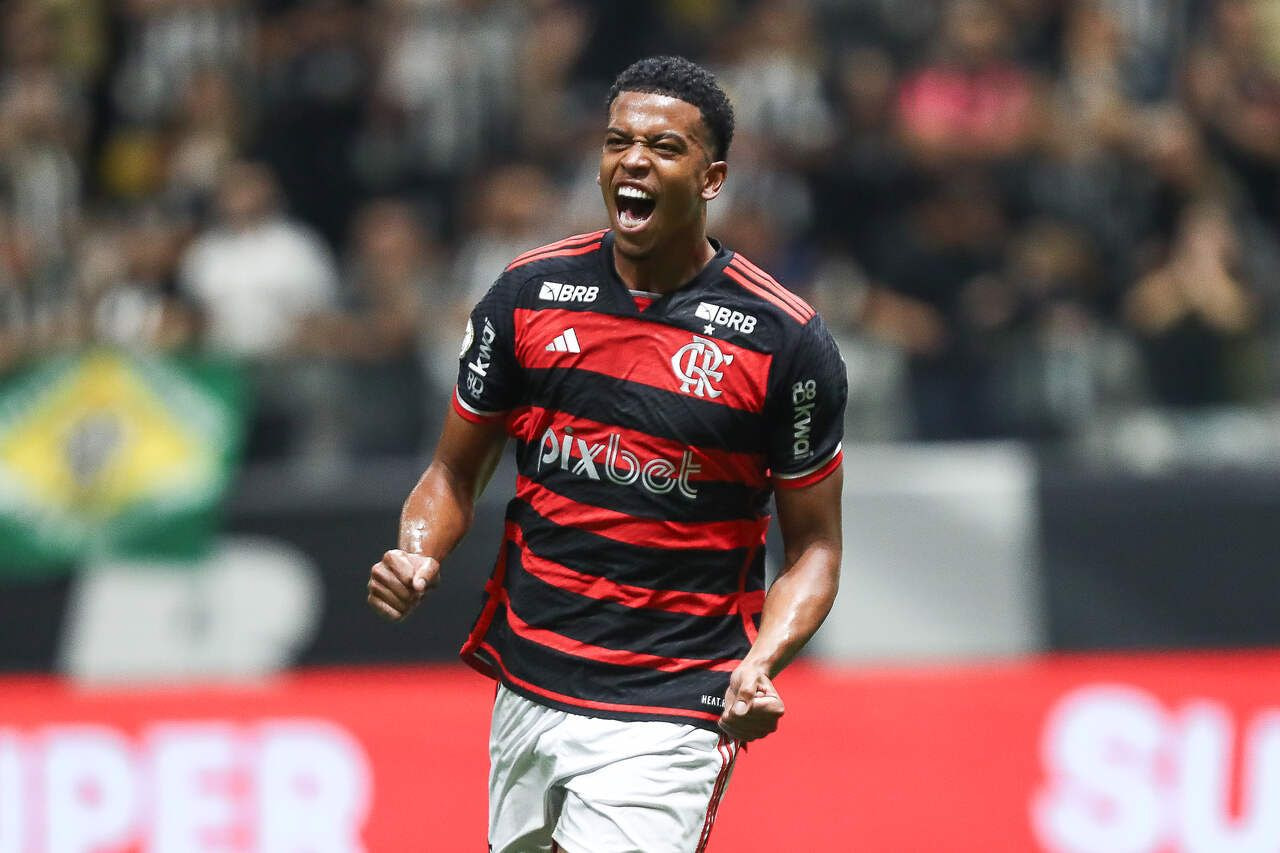 Imagem da noticia Flamengo acerta o empréstimo do atacante Carlinhos ao Remo