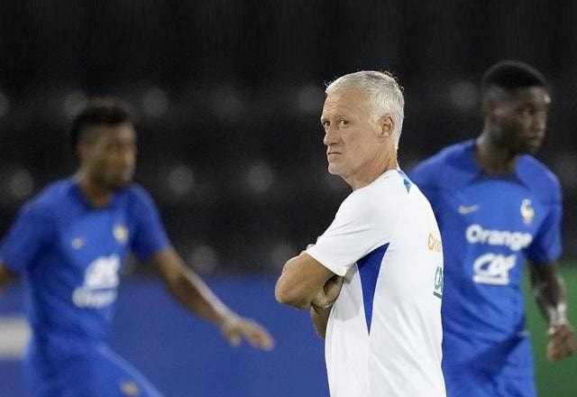 Imagem da noticia Contra a "maldição" de campeã, França defende título da Copa do Mundo