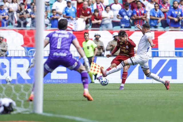 Bahia impõe ao Vasco a quinta derrota consecutiva no Brasileiro Bahia impõe ao Vasco a quinta derrota consecutiva no Brasileiro