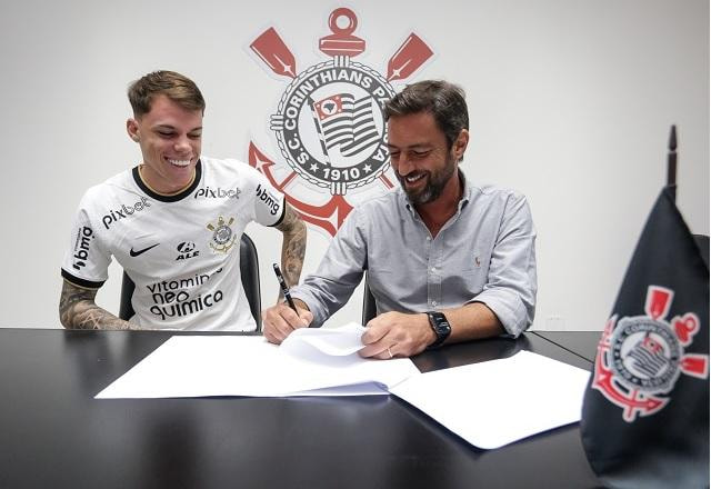 Imagem da noticia Corinthians anuncia reforço de Chrystian Barletta, atacante ex-São Bernardo
