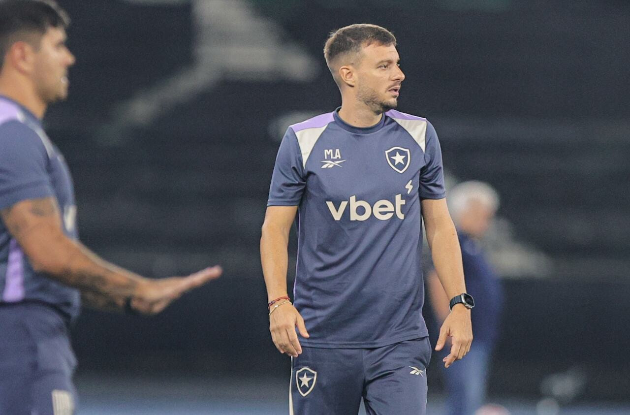 Imagem da noticia Anselmi valoriza classificação e elogia postura do Botafogo