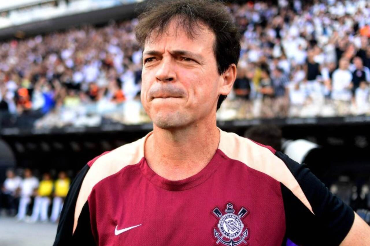 Imagem da noticia Diniz ressalta força mental do Corinthians em vitória: "Conseguiram resistir"