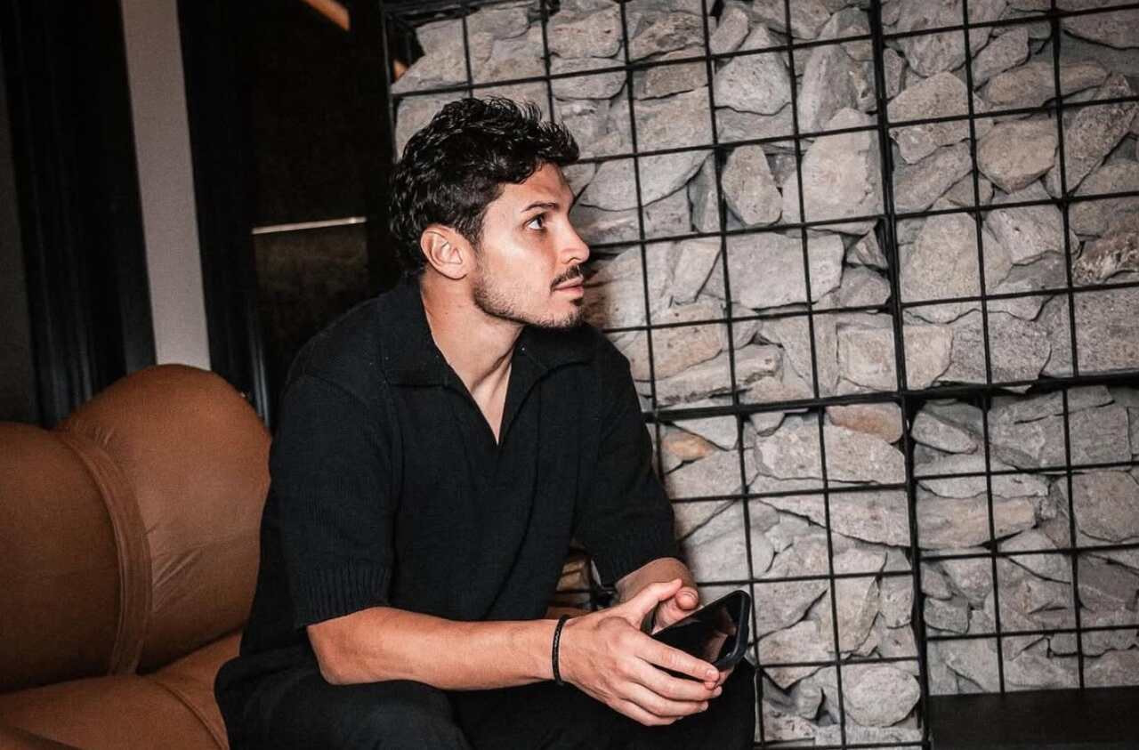 Imagem da noticia Raphael Veiga chega ao México e é recebido por torcedores do América-MEX