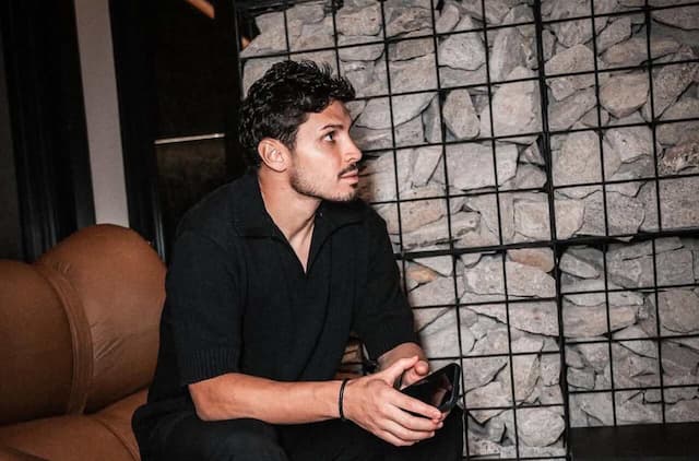 Raphael Veiga chega ao México e é recebido por torcedores do América-MEX Raphael Veiga chega ao México e é recebido por torcedores do América-MEX