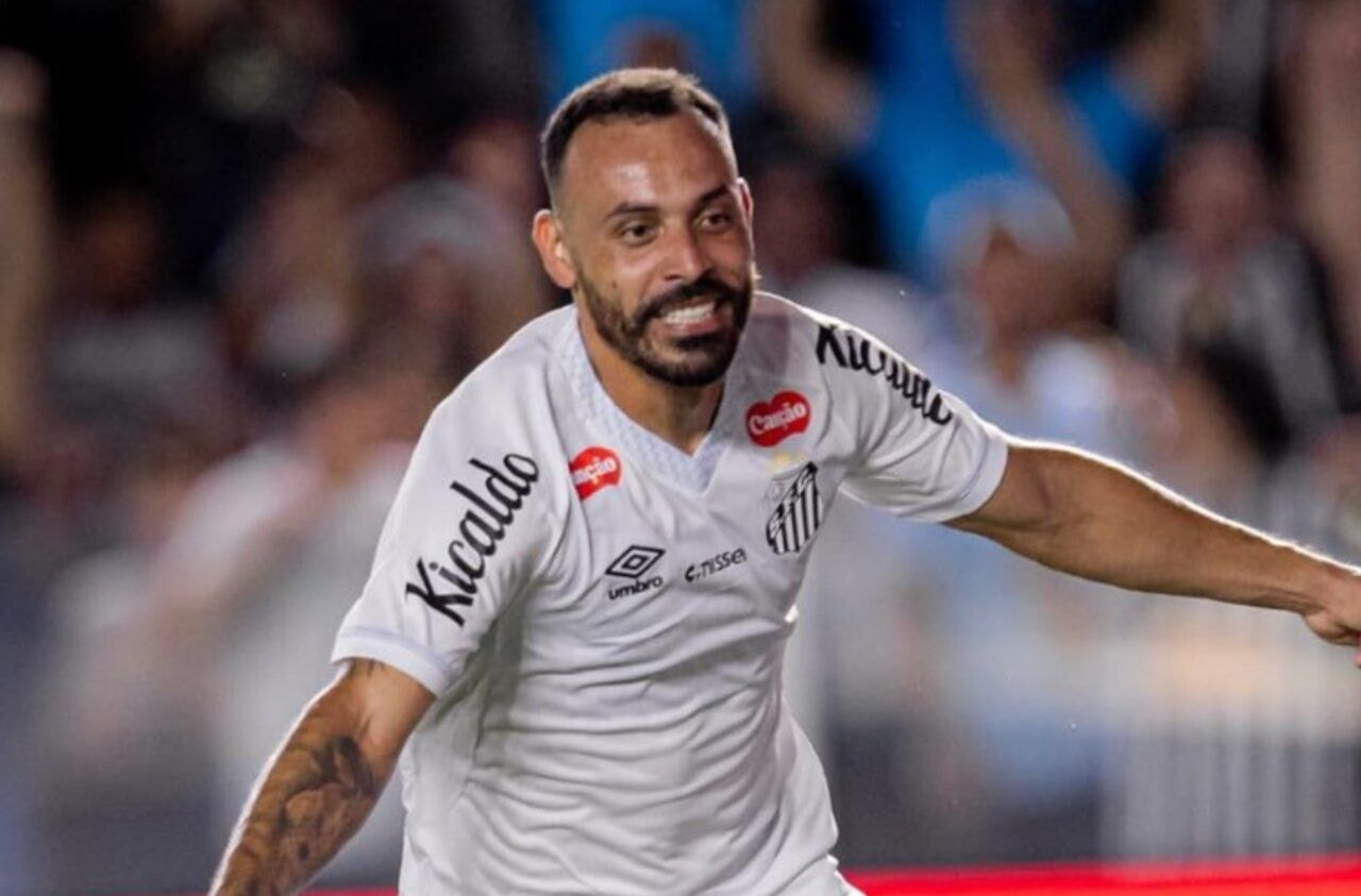 Imagem da noticia Com volta de Neymar e brilho de Gabigol, Santos vence o Velo Clube