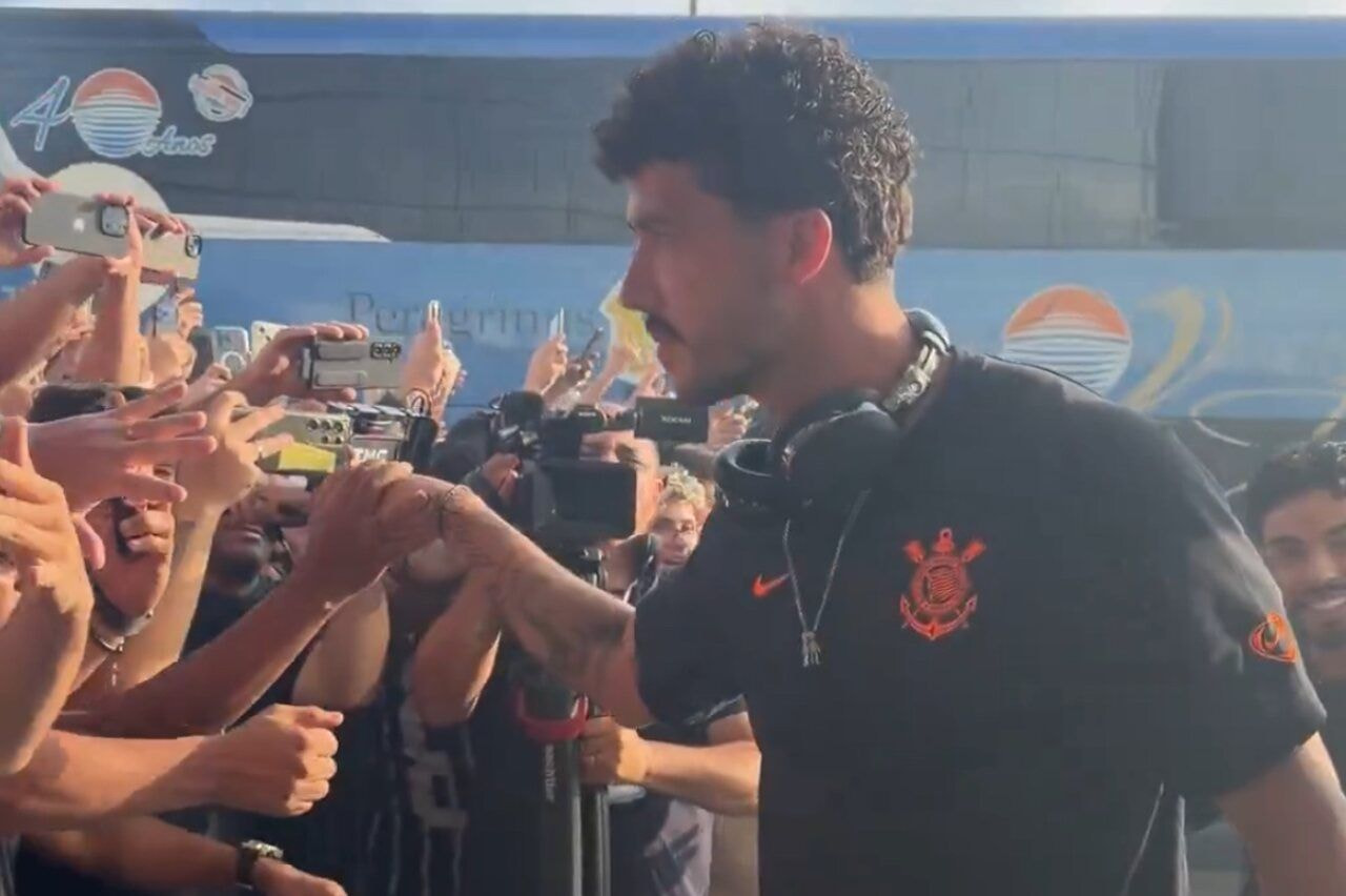 Imagem da noticia Corinthians chega em Brasília e é recebido com festa