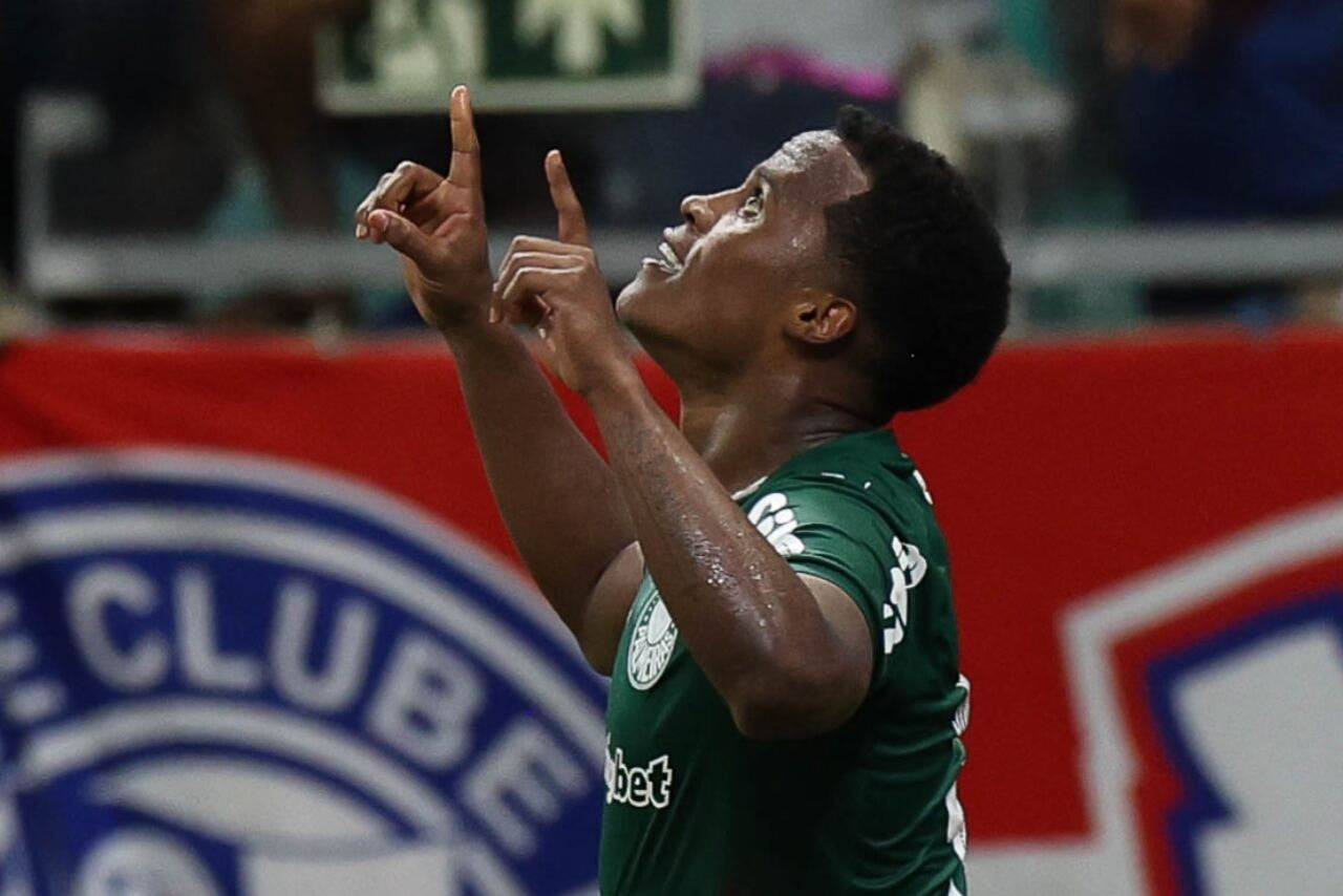 Imagem da noticia Palmeiras vence Bahia no fim e amplia vantagem na liderança