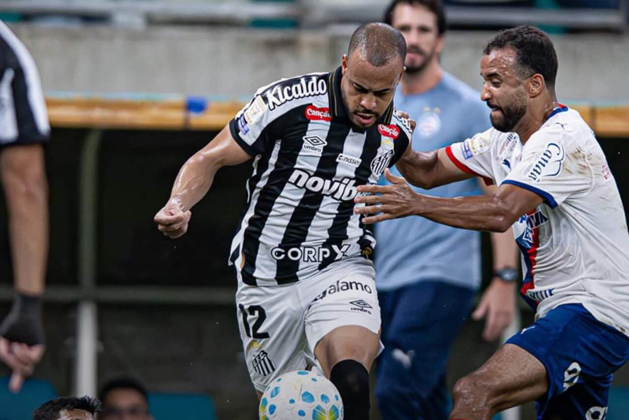 Imagem da noticia Santos abre 2 a 0, mas cede o empate para o Bahia e se complica no Brasileiro