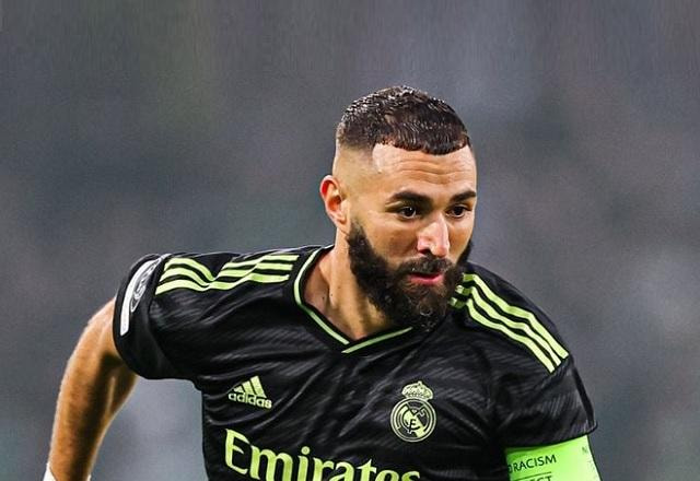 Imagem da noticia Benzema tem lesão na coxa confirmada e vira desfalque do Real Madrid