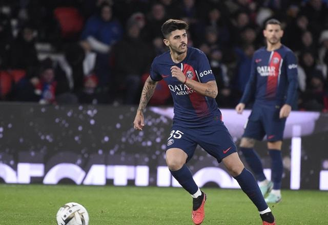 Imagem da noticia Lucas Beraldo estreia com título no PSG dois dias após ser anunciado