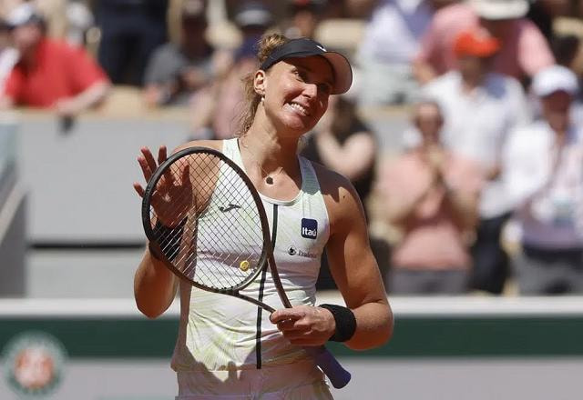 Imagem da noticia Bia Haddad perde para Swiatek e se despede de Roland Garros