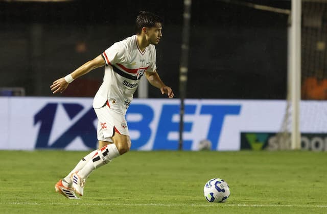 São Paulo pode ter três novos desfalques para o duelo contra o Vitória São Paulo pode ter três novos desfalques para o duelo contra o Vitória