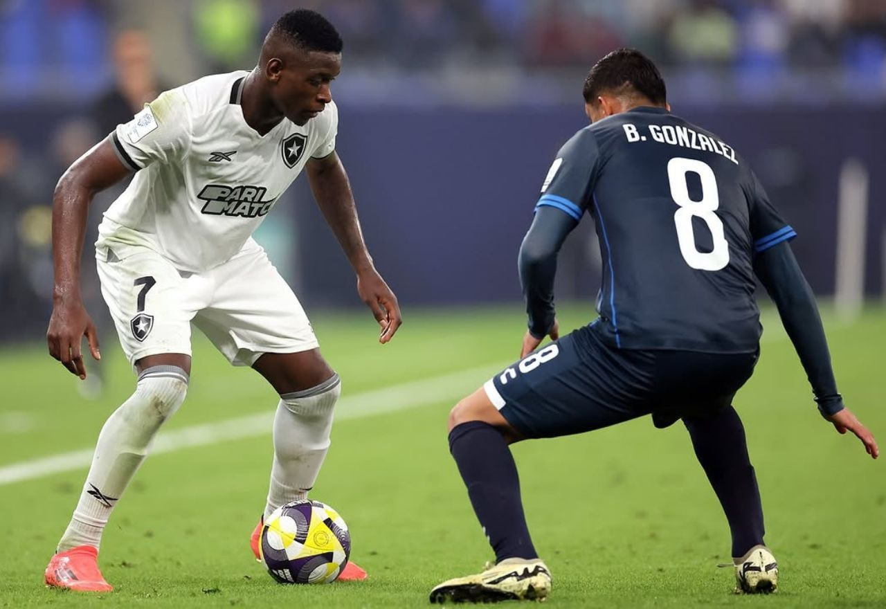 Imagem da noticia Botafogo é atropleado pelo Pachuca e dá adeus ao sonho do Mundial