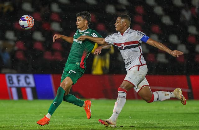 Com um a mais, Palmeiras perde para o Botafogo no Paulistão Com um a mais, Palmeiras perde para o Botafogo no Paulistão