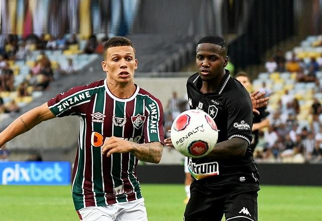 Imagem da noticia Botafogo x Fluminense: onde assistir, escalações e desfalques