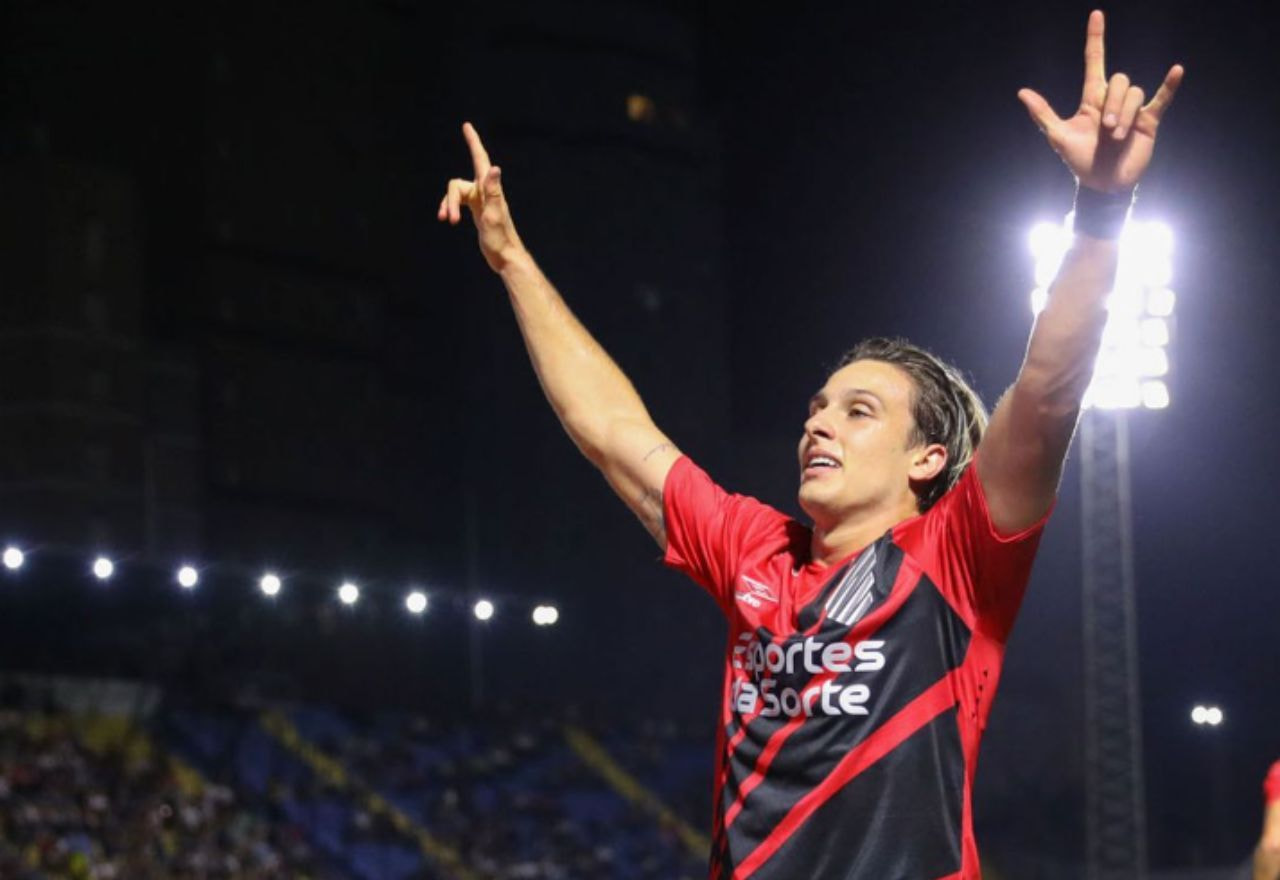 Imagem da noticia Athletico-PR bate Bragantino e vai às quartas da Copa do Brasil