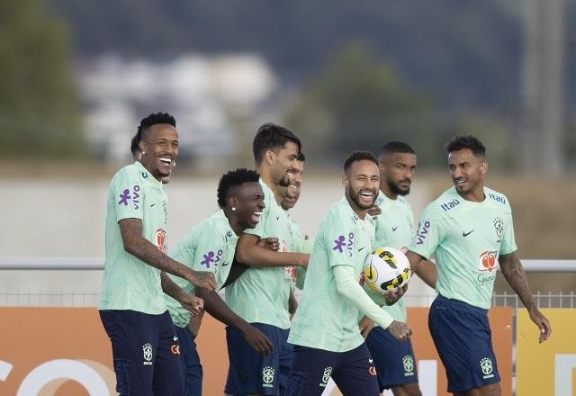Imagem da noticia Brasil inicia preparação para amistosos, e Vini Jr recebe apoio: "Grupo fechado"
