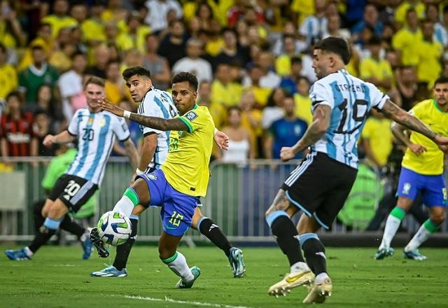 Imagem da noticia Brasil perde para Argentina e atinge terceira derrota seguida nas Eliminatórias
