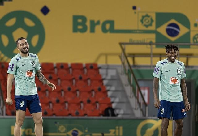 Imagem da noticia Brasil vai ter reservas contra Camarões, e Alex Telles diz: "Nível é altíssimo"