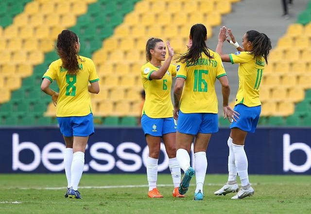 Imagem da noticia Brasil vence Uruguai e se isola na liderança da Copa América Feminina
