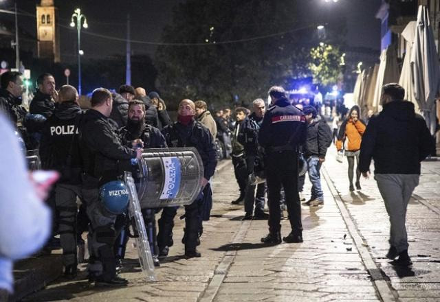 Imagem da noticia Francês e policial são esfaqueados em briga entre torcedores de Milan e PSG