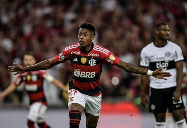 Imagem da noticia Venê: Palmeiras oferece 3 anos de contrato a Bruno Henrique, do Flamengo