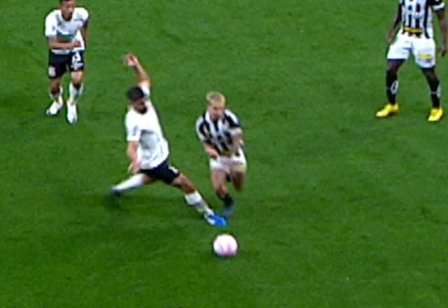 Imagem da noticia Corinthians x Santos: CBF divulga áudio de VAR em pênalti em Soteldo