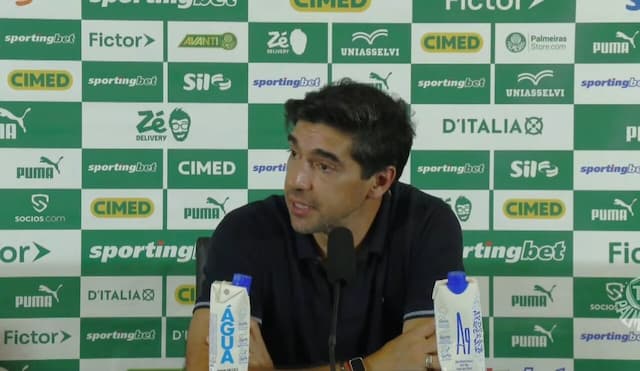 Abel Ferreira cita "agressividade" do Bahia em vitória do Palmeiras: "Quantidade de faltas" Abel Ferreira cita "agressividade" do Bahia em vitória do Palmeiras: "Quantidade de faltas"