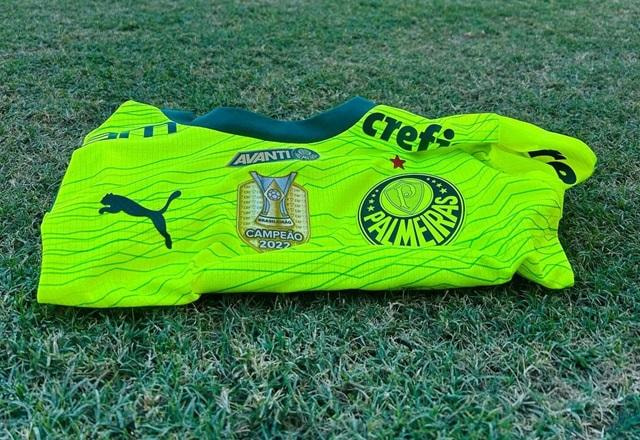 Imagem da noticia Técnico de base do Palmeiras é sequestrado após cair em "golpe do amor"