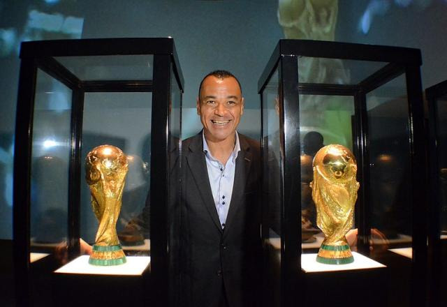 Imagem da noticia Capitão do penta, Cafu diz que escolheria Ceni ou Diniz para assumir seleção