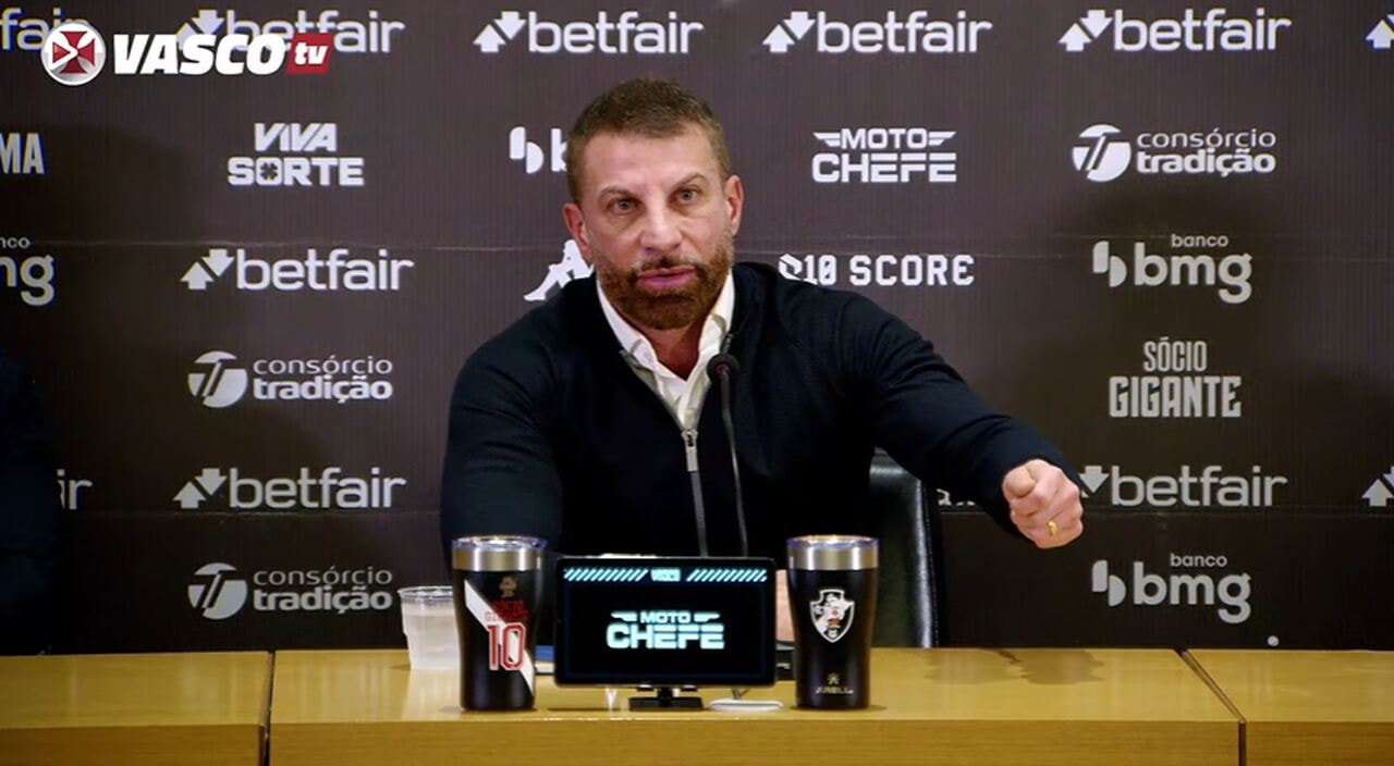 Imagem da noticia Em súmula, árbitro de Vasco x Bahia relata xingamentos de Pedrinho