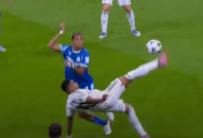 Imagem da noticia Mbappé quase abre placar de bicicleta para o Real Madrid na Champions