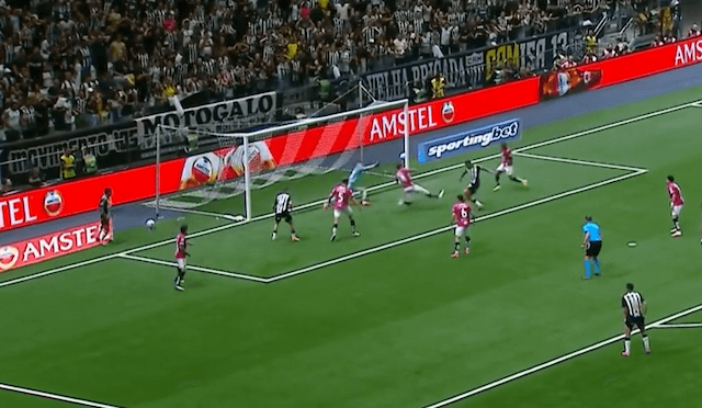 Gol do Atlético! Arana abre o placar na semifinal da Sul-Americana Gol do Atlético! Arana abre o placar na semifinal da Sul-Americana