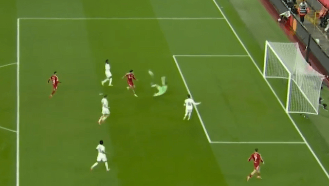 Defesaça! Courtois salva o Real Madrid contra o Liverpool na Champions Defesaça! Courtois salva o Real Madrid contra o Liverpool na Champions