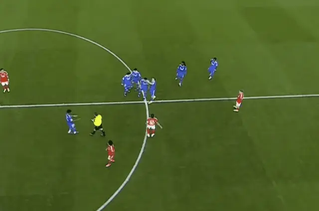 Benfica x Real Madrid é paralisado após acusação de racismo contra Vini Jr. Benfica x Real Madrid é paralisado após acusação de racismo contra Vini Jr.